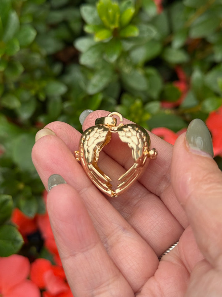 Healing Hands Tumblestone Cage Pendant