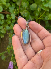 Load image into Gallery viewer, Sterling Silver Labradorite Pendant
