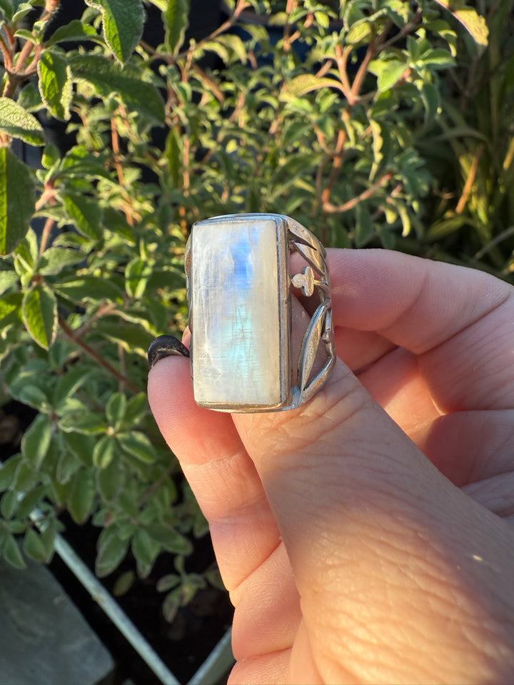 Blue Flash Moonstone Silver Ring Size S or 9.5
