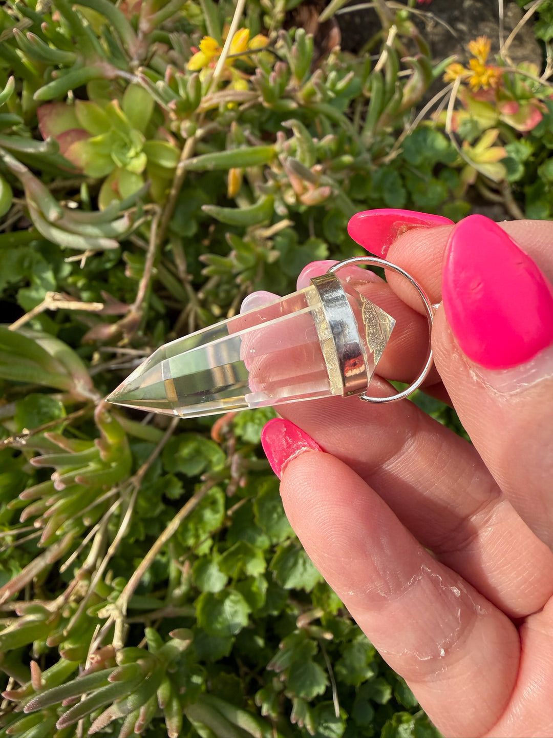 Quartz Vogel Pendant Set in Silver