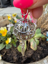Load image into Gallery viewer, Dreamcatcher Tumblestone Holder Pendant
