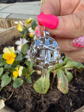 Load image into Gallery viewer, Turtle Tumblestone Holder Pendant
