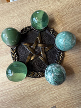 Load image into Gallery viewer, Pentagram 5 Sphere Stand
