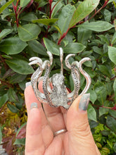 Load image into Gallery viewer, Silver Coloured Octopus Sphere Stand
