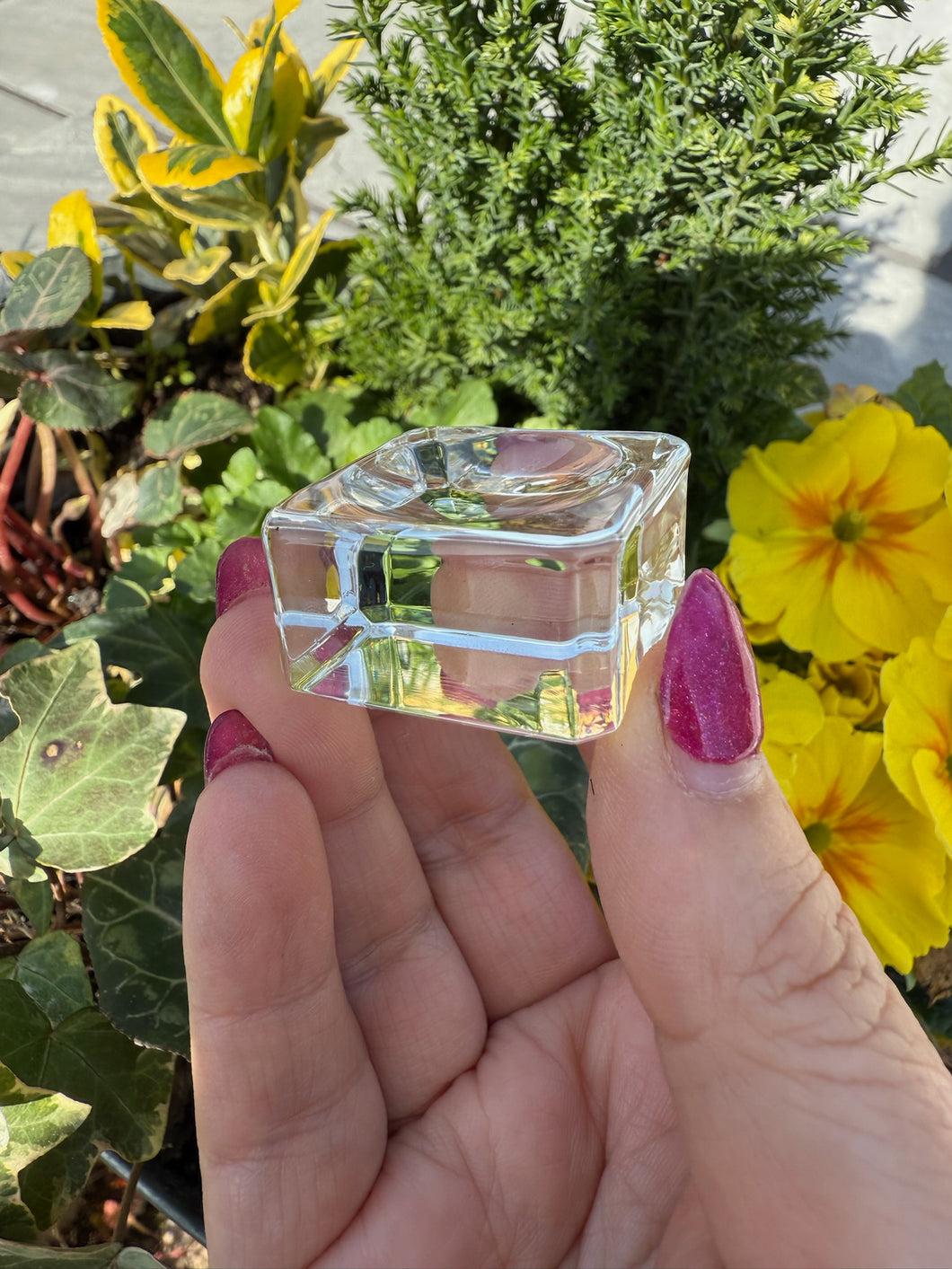 Glass Cube Sphere Stand