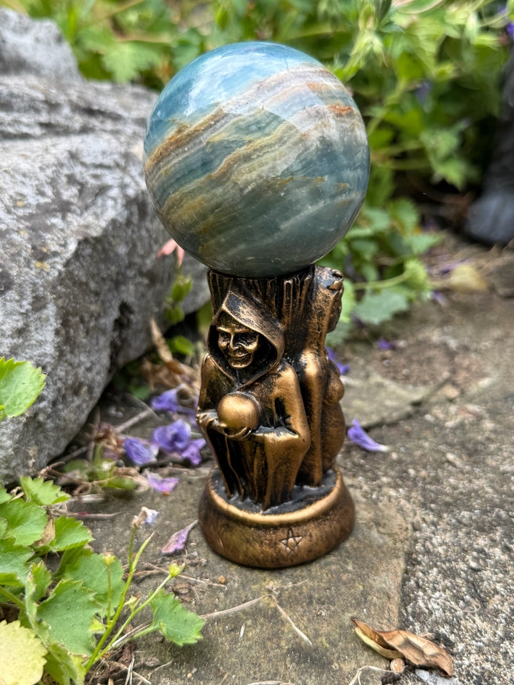 Golden Colour Witch Sphere Stand