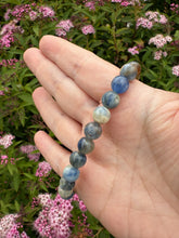 Load image into Gallery viewer, Blue Kyanite Bracelet 8mm Beads
