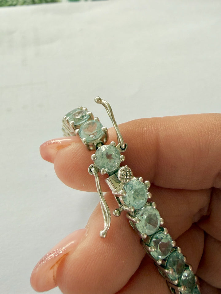 High Quality Faceted Aquamarine Set in Sterling Silver Bracelet