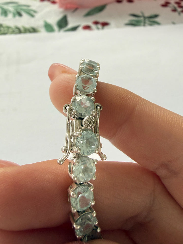 High Quality Faceted Aquamarine Set in Sterling Silver Bracelet