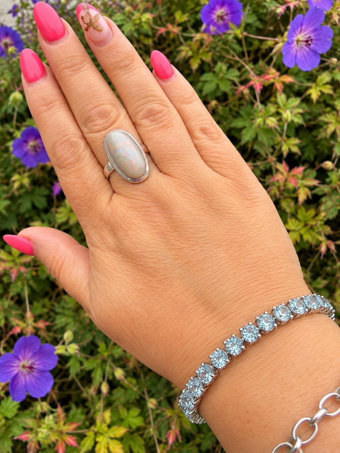 High Quality Faceted Aquamarine Set in Sterling Silver Bracelet
