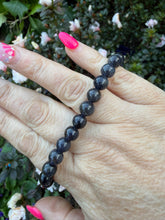 Load image into Gallery viewer, Iolite Bead Bracelet 7mm Bead
