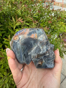 Unusual Uv Reactive Blue Kyanite Skull with Garnet