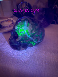 Uv Reactive Volcano Agate Skull Carving with Druzy