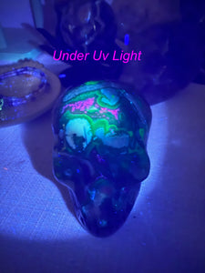 Uv Reactive Volcano Agate Skull Carving with Druzy