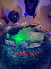Load image into Gallery viewer, Large Uv Reactive Volcano Agate Dragon Head Carving
