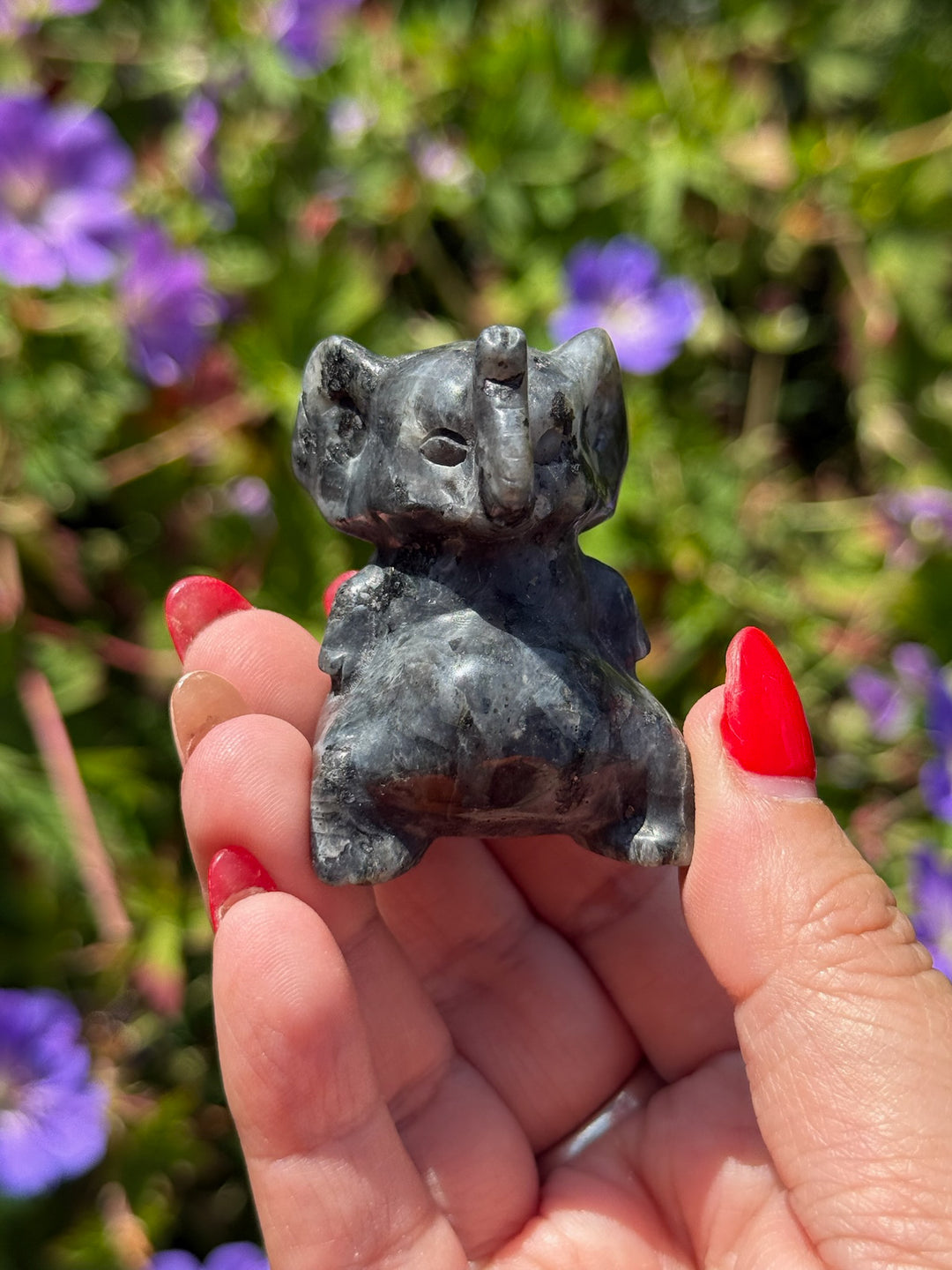Lavikite Elephant Carving
