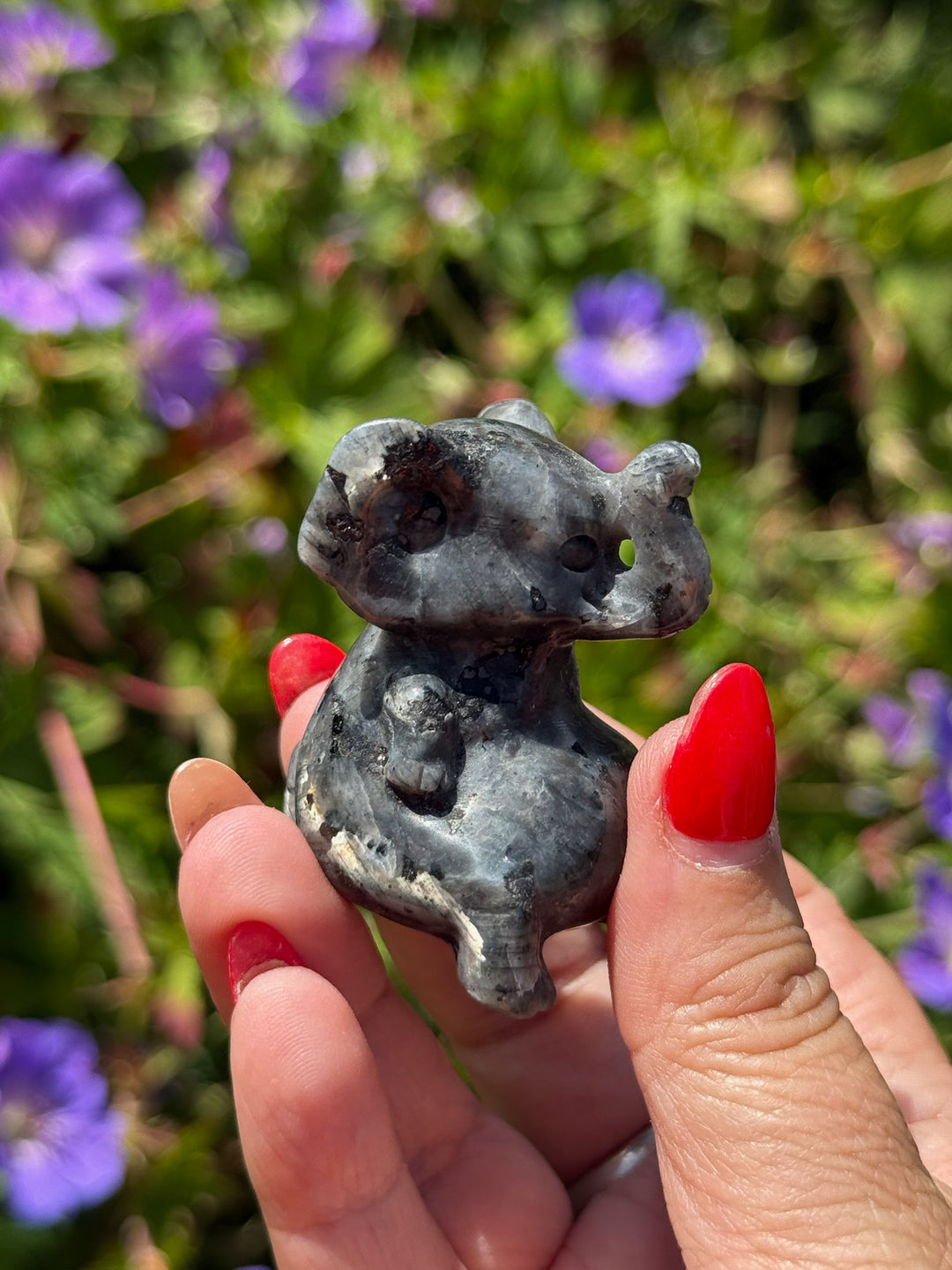 Lavikite Elephant Carving