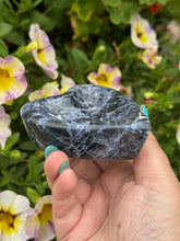 Load image into Gallery viewer, Sodalite Heart Shape Dish
