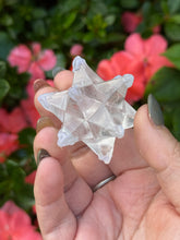 Load image into Gallery viewer, Point Quartz  Merkabah Carving
