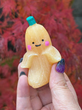 Load image into Gallery viewer, Calcite Banana Carving
