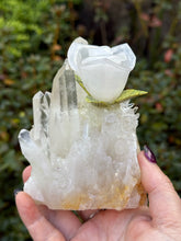 Load image into Gallery viewer, Handcarved Sugilite Humming Bird on a Quartz and Pyrite Base with a Mangano Calcite Flower and Serpentine Petals
