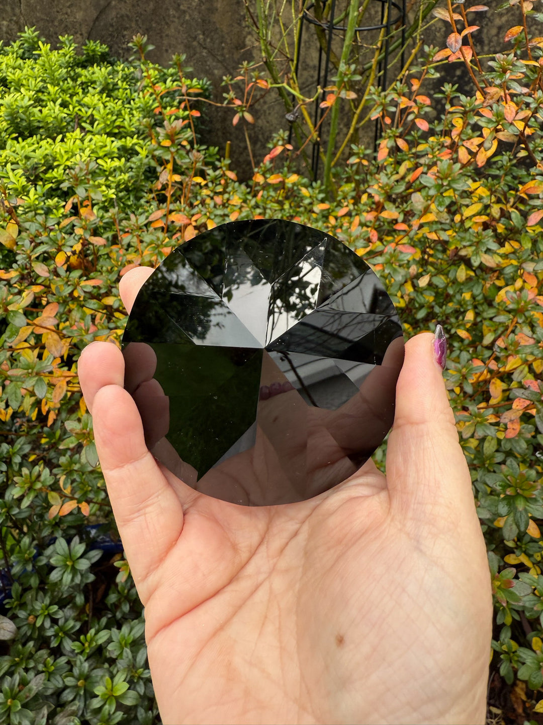 Polished Obsidian Diamond Carving