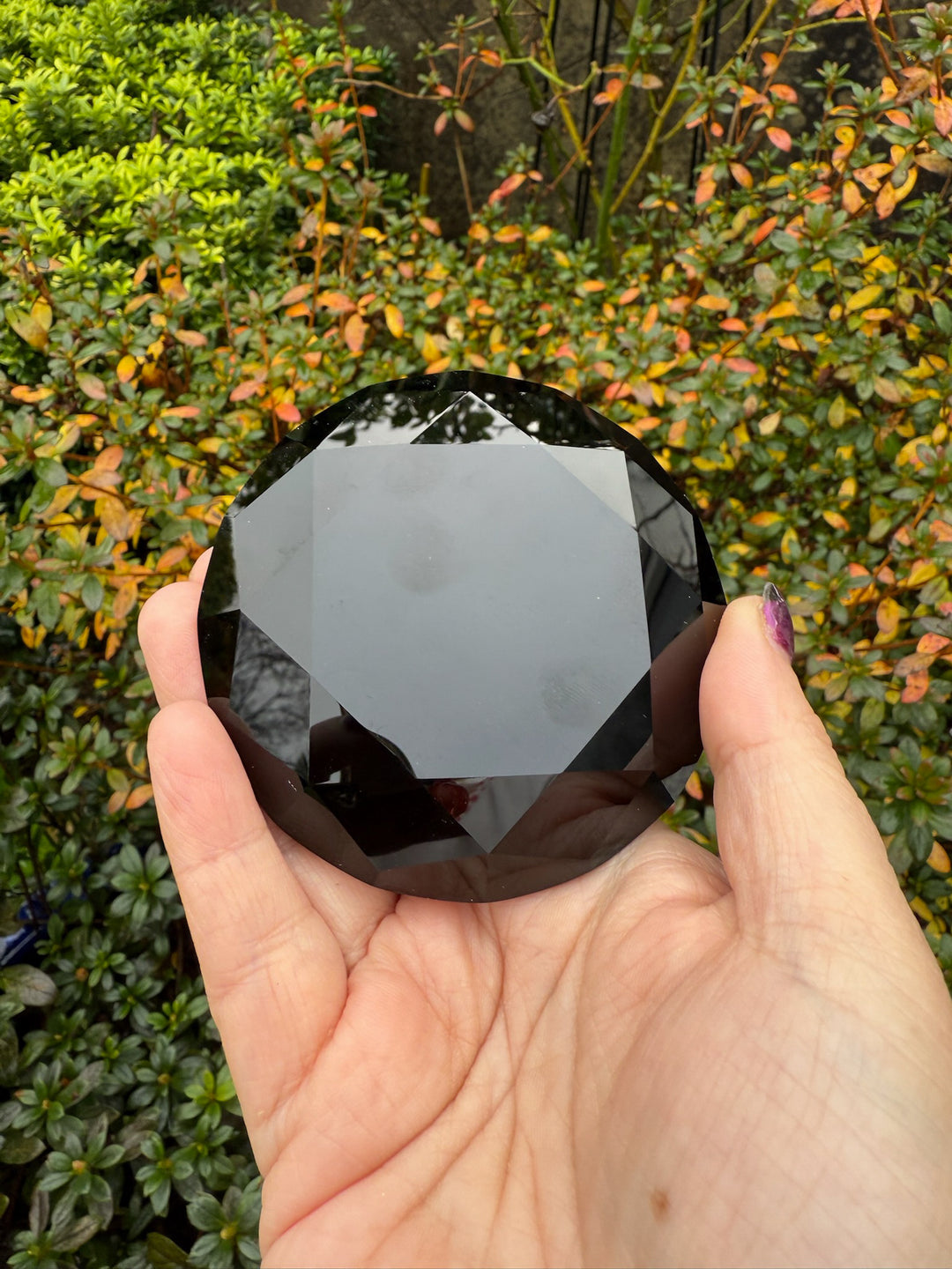 Polished Obsidian Diamond Carving