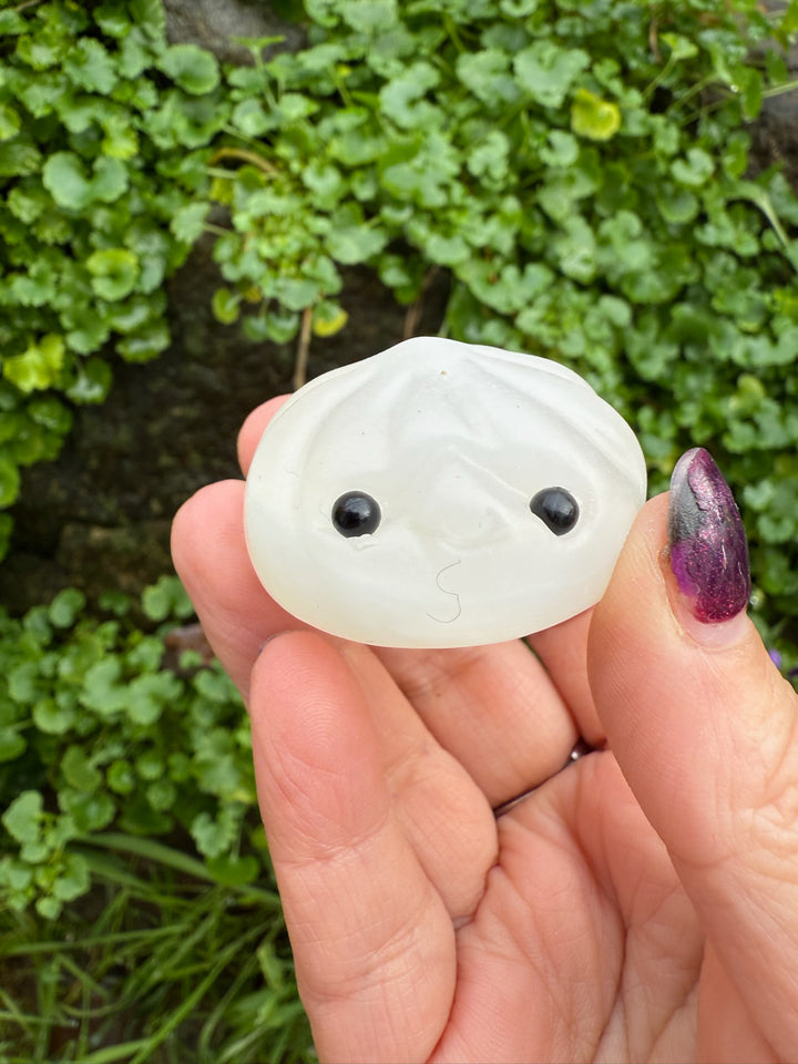 White Jade Bao Bun with Steamer Carving