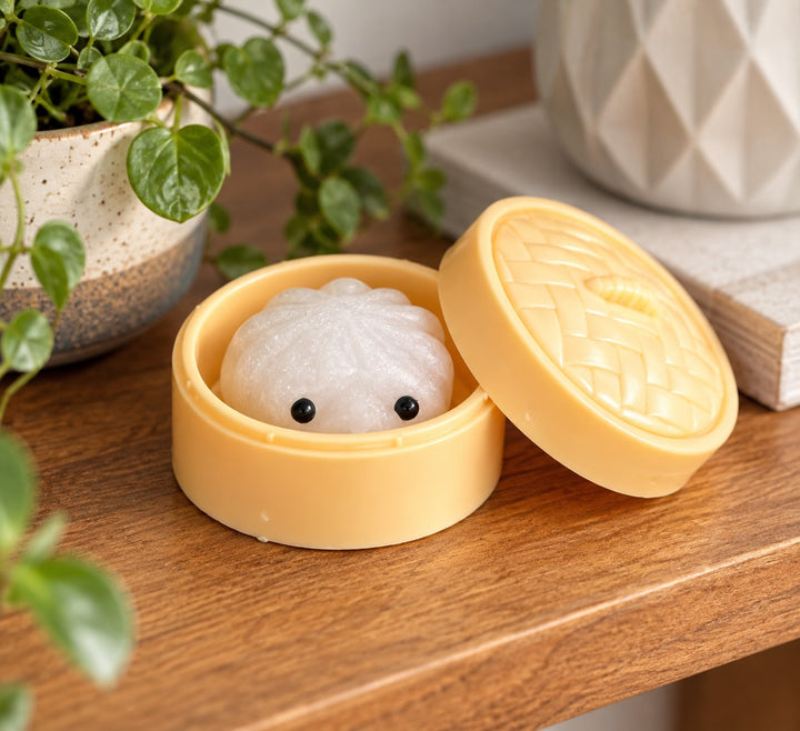 White Jade Bao Bun with Steamer Carving