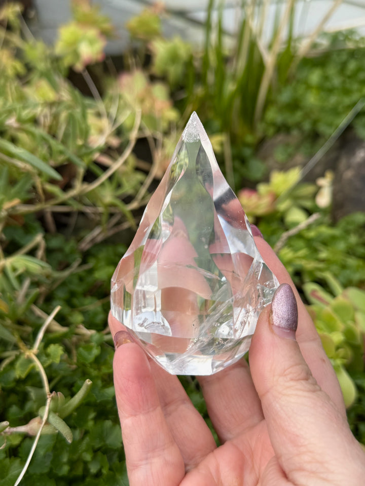 High Quality Clear Quartz Faceted Point Carving