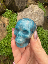 Load image into Gallery viewer, Apatite and Sunstone Skull Carving

