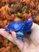 Load image into Gallery viewer, Quality Lapis Lazuli Tortoise Carving
