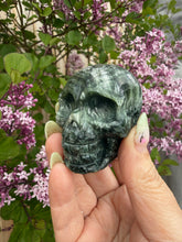 Load image into Gallery viewer, Rare Seraphinite Skull Carving Siberia
