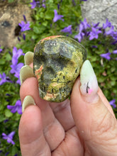 Load image into Gallery viewer, Unakite Pocket Skull Carving
