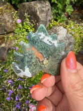 Load image into Gallery viewer, Moss Agate Leaf Carving from Madagascar
