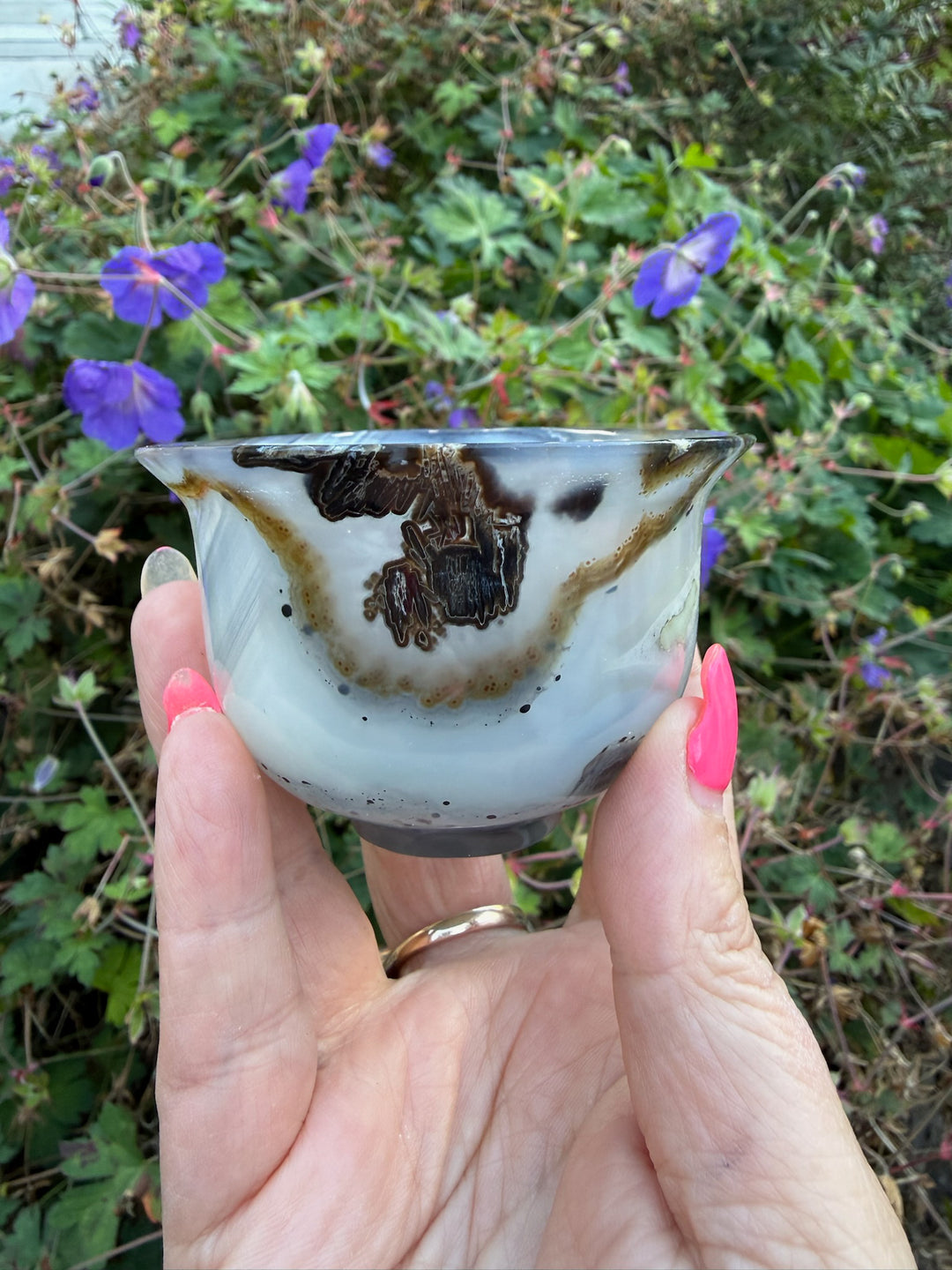 Quality Agate Bowl Carving