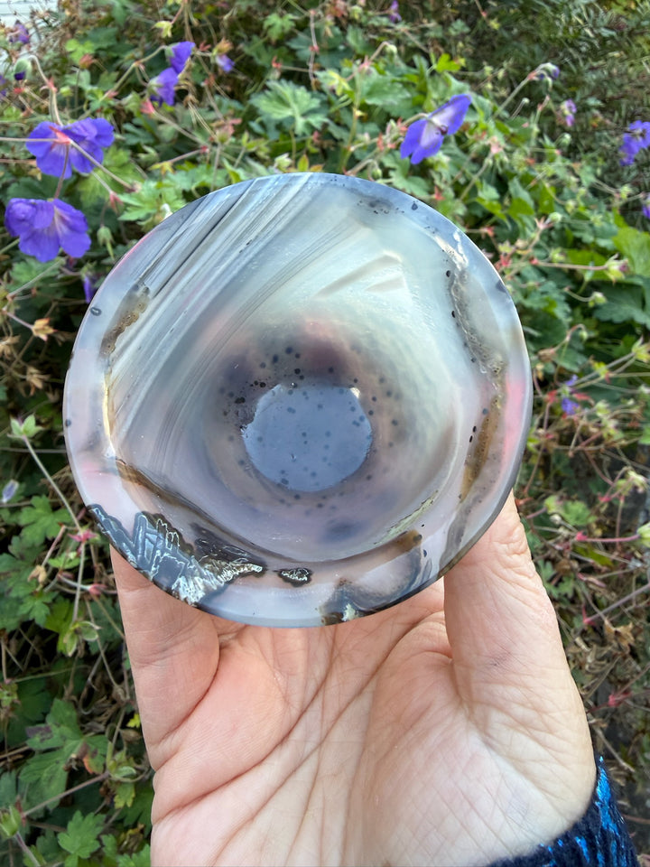 Quality Agate Bowl Carving