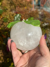 Load image into Gallery viewer, Calcite Apple
