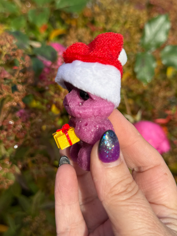 UV Reactive Christmas Honeycomb Ruby Crystal Pet