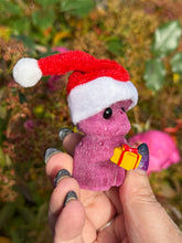 Load image into Gallery viewer, UV Reactive Christmas Honeycomb Ruby Crystal Pet

