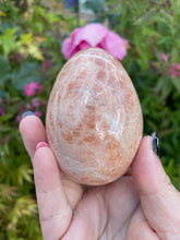 Load image into Gallery viewer, Peach Moonstone Egg
