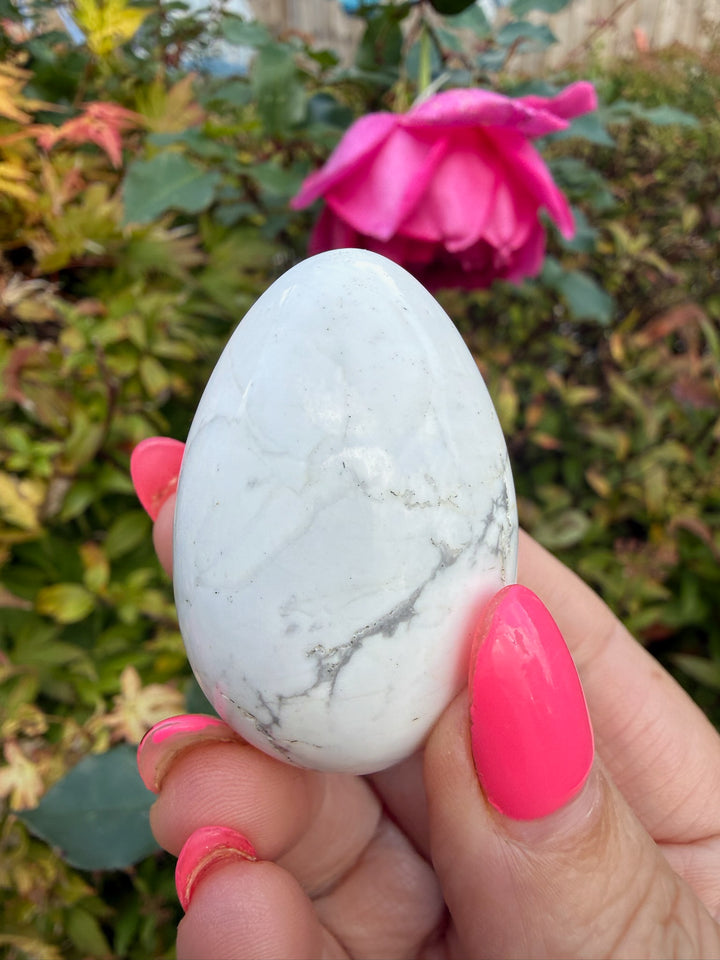 Howlite Crystal Egg – Polished White Gemstone Carving from Brazil