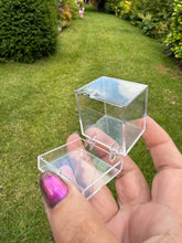 Load image into Gallery viewer, Clear Plastic Perky Mineral Display Box
