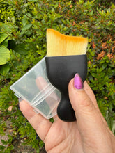 Load image into Gallery viewer, EVDES006 Black Hard Handle Crystal Cleaning Brushes
