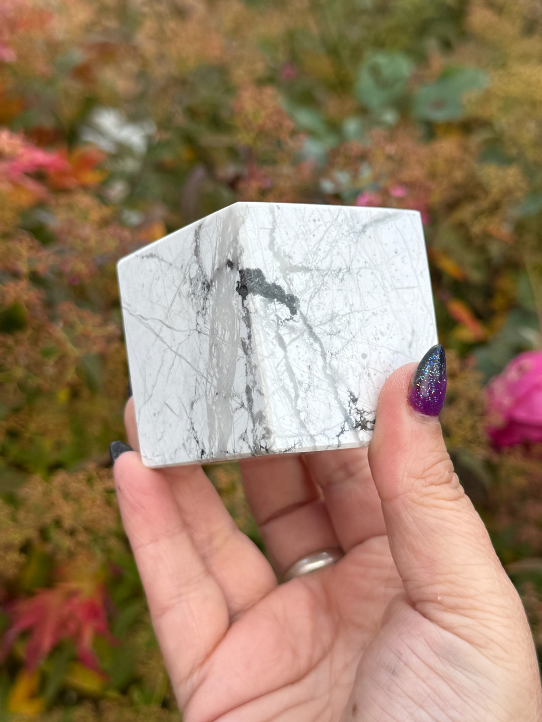 Howlite Floating Cube