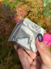 Load image into Gallery viewer, Shell Jasper Floating Cube
