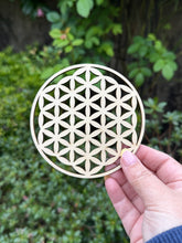 Load image into Gallery viewer, Flower of life Crystal Grid Board 10cm
