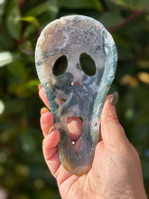 Load image into Gallery viewer, Moss Agate Scream Mask Carving
