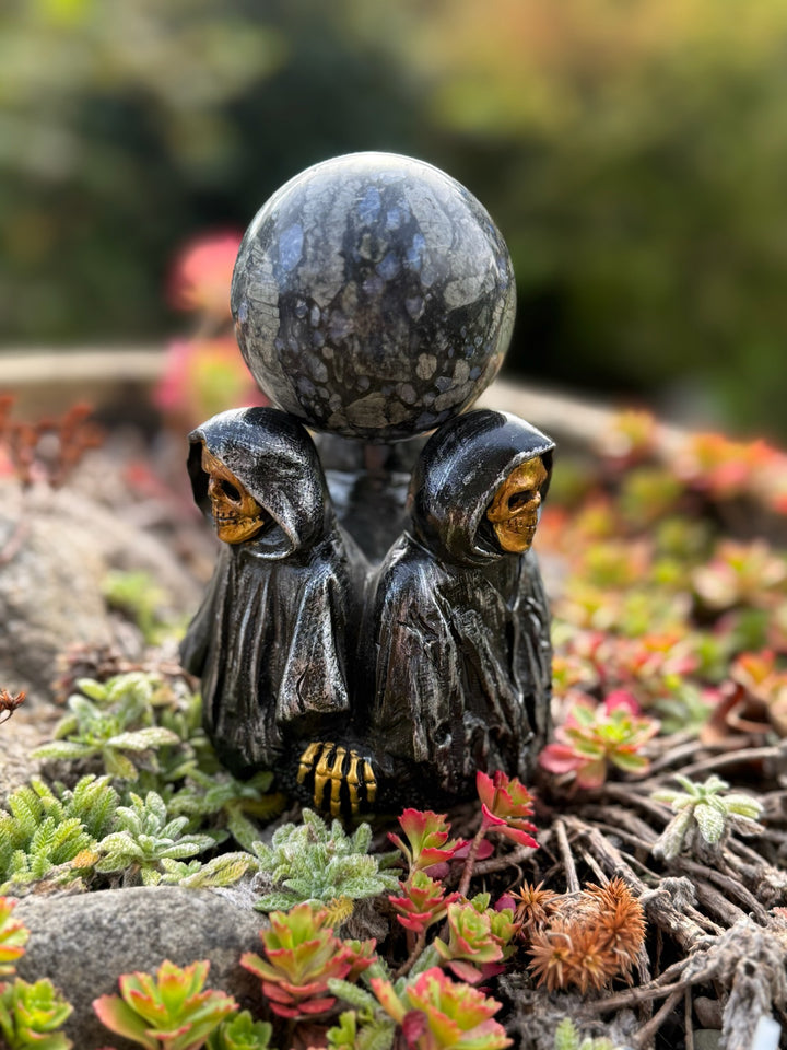 Skeleton Sphere Stand