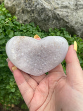 Load image into Gallery viewer, Quartz and Agate Heart
